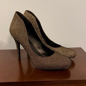 Nine West Black and Gold Textured Heels